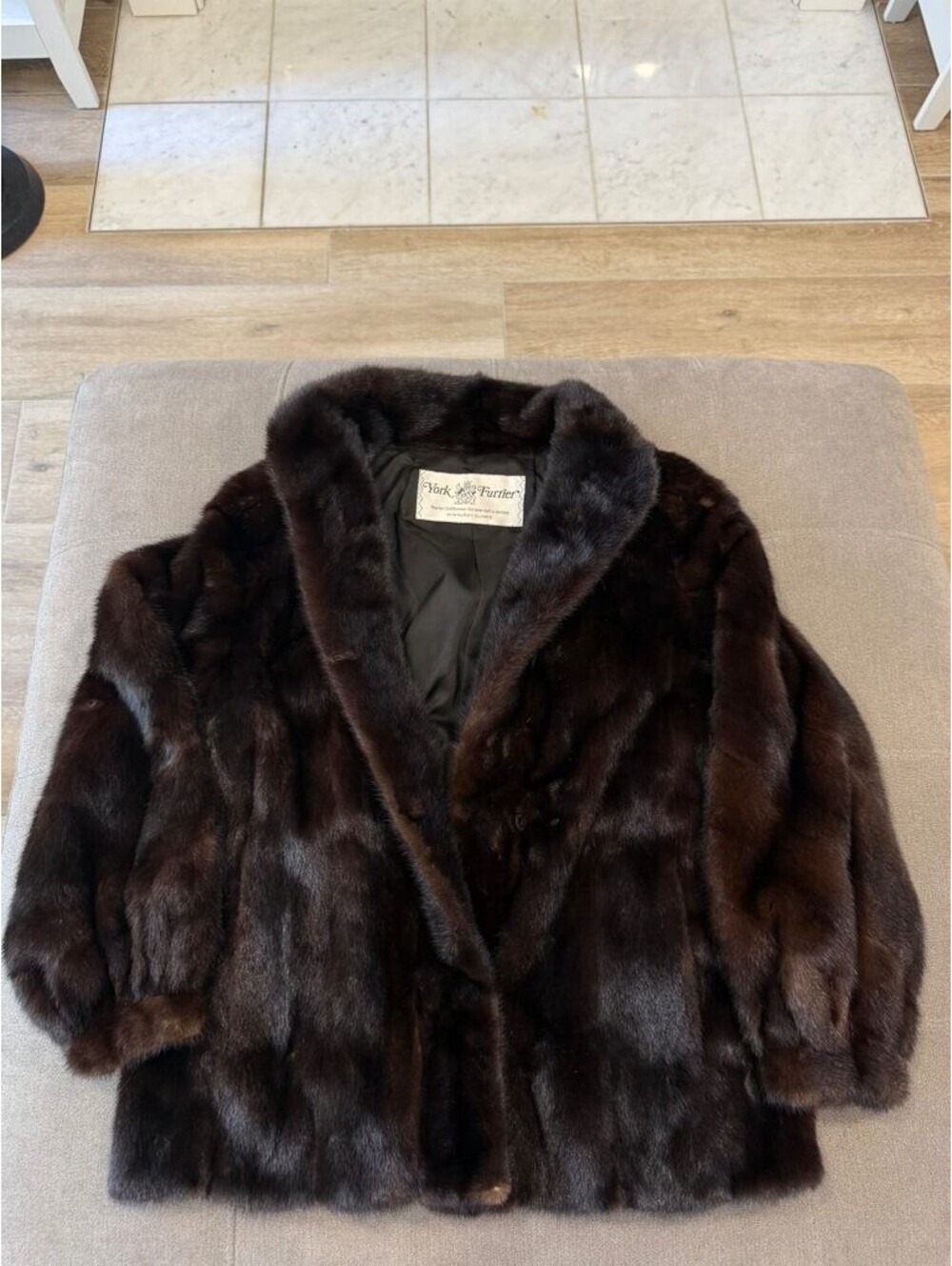 York Furrier Vintage Mahogany Mink Fur Coat Jacket Womens